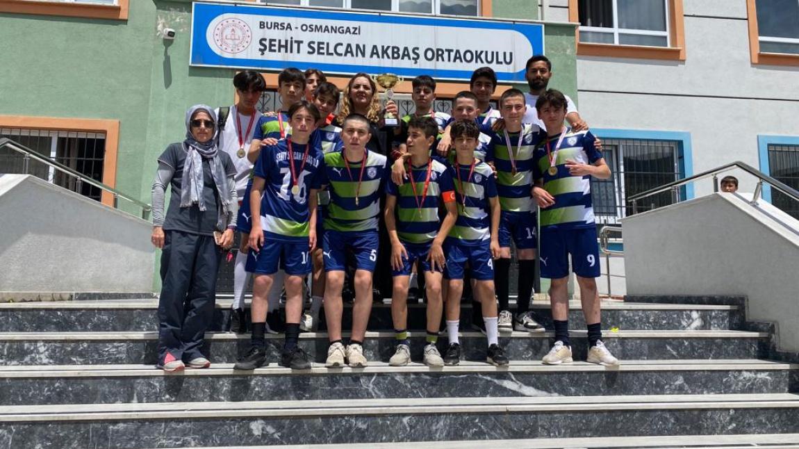 Yıldız Erkek Futsal Takımımız Bursa Birincisi oldu